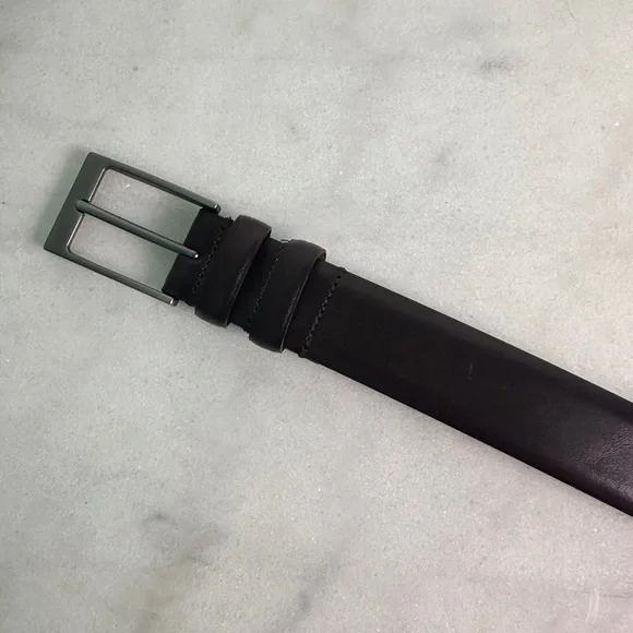 Jos. A. Bank Brown Leather Belt Classic Accessory - Picture 2 of 4